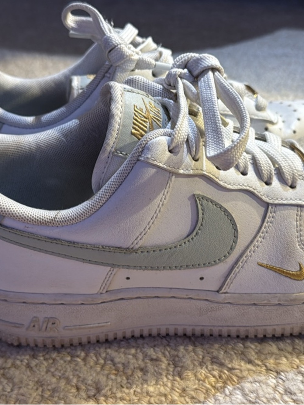 Nike Air Force - Picture 2 of 4